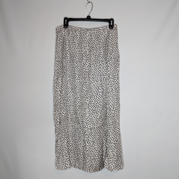 VINCE. Black and White Wrap Skirt - Picture 12 of 15